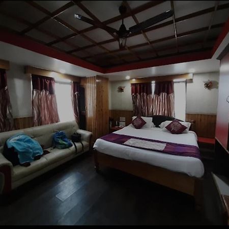 Hotel Knight Inn Shillong Zewnętrze zdjęcie