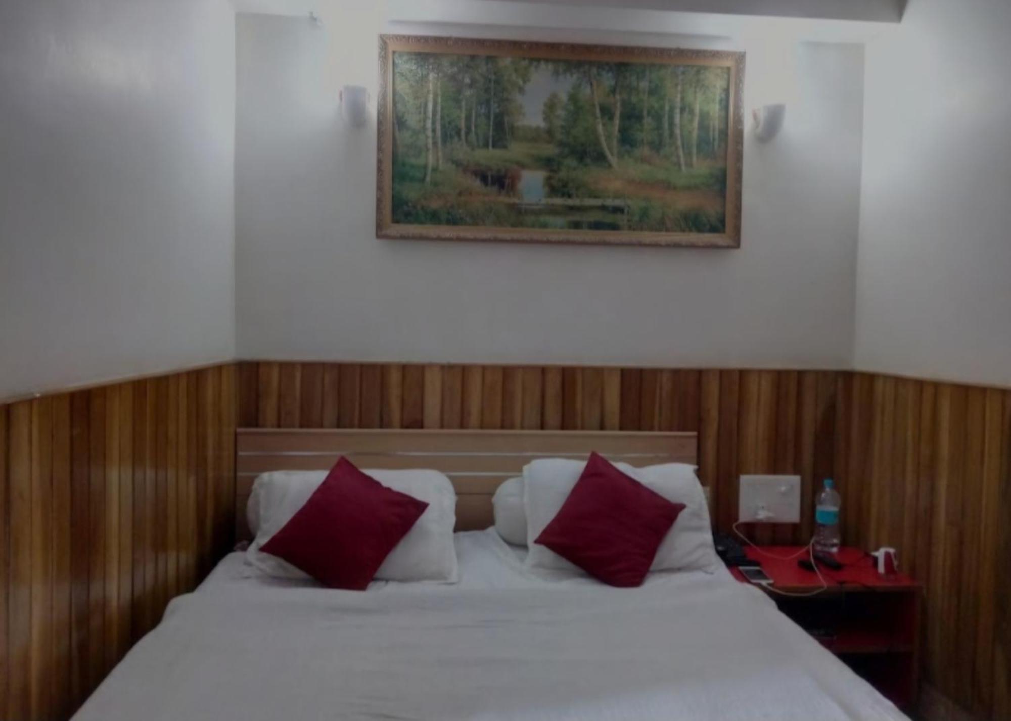 Hotel Knight Inn Shillong Zewnętrze zdjęcie